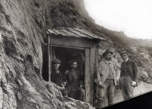 Zbrašovské aragonitové jeskyně - historie