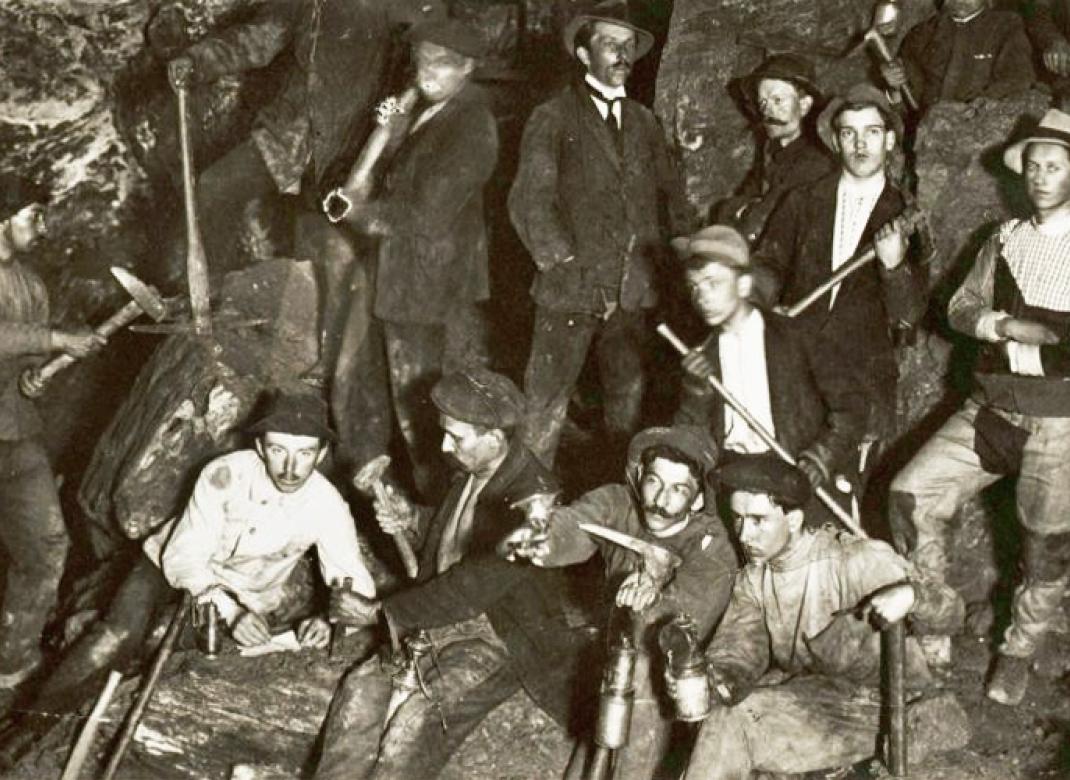 Zbrašovské aragonitové jeskyně - historie