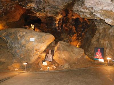 Celkový pohled na instalaci v Mramorové síni.