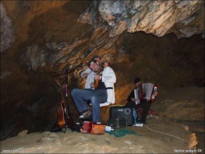 Koncert skupiny Docuku v rámci Cave Beat v ZAJ, 2012