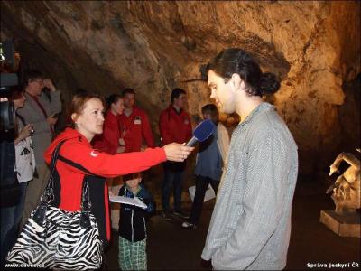 Výstava Doušek betonu v ZAJ, 2015 - rozhovor pro ČT