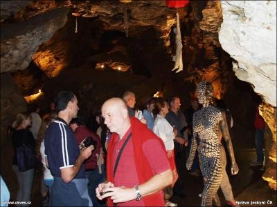 Výstava Michala Trpáka Zpátky do jeskyně v ZAJ, 2013