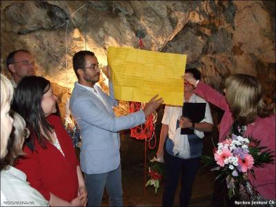 Výstava Pozor sklo! studentů z Valašského Meziříčí