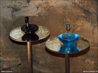 Výstava Pozor sklo! studentů z Valašského Meziříčí