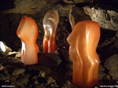 Výstava Pozor sklo! studentů z Valašského Meziříčí