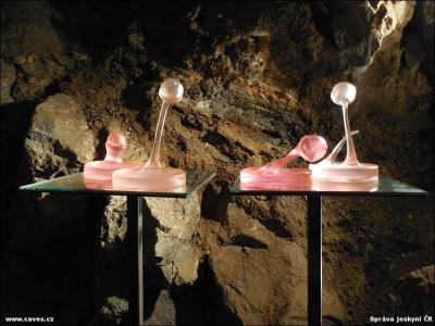 Výstava Pozor sklo! studentů z Valašského Meziříčí