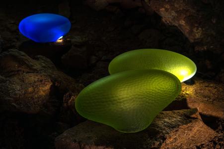 Výstava Světlo sklem Ondřeje Strnadela, léto 2023