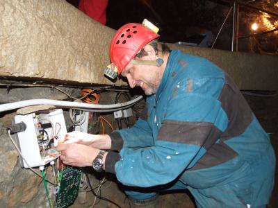 Údržba jednotek monitoringu. Foto Slavomír Černý
