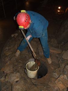 Čistění jímek odpadních vod. Foto Slavomír Černý