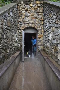 Mytí jeskyní. Foto Slavomír Černý